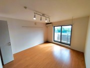 室内 (プレイス二子玉川 305)