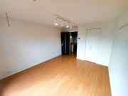 室内 (プレイス二子玉川 305)