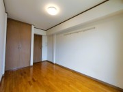 室内 (リバーサイド皐月 303)